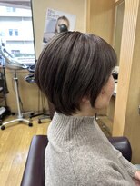 EM美容室&nbsp;20代～60代 明るめの白髪染めショート