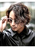 難波ツイストパーマメンズスパイラルパーマフェザーショート色気