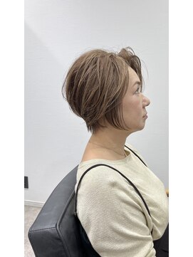 ピックアップ(ｐｉｃｋ ｕｐ) ショートカット　白髪ぼかし