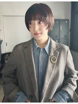 クイン(qin) コンパクトブラウンマッシュショート