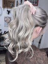 ブレイズヘアー(BLAZEhair)&nbsp;【ハイトーン】ホワイトミルクティグレージュ×ブリーチ２回