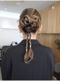 カチモリハーフねじりハーフツインシニヨンヘアセットあみたらし
