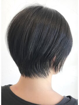 ウィロー(WILLOW) 【WILLOW】すきバサミを使わないシンプルなショート(井下貴史)