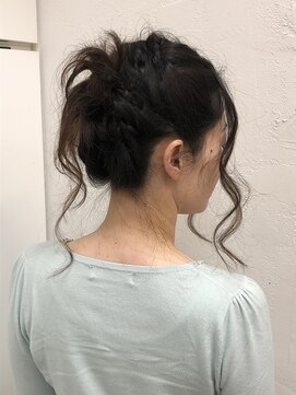 ヘアーライズ 池袋東口店(hair RISE) 編み込み毛束垂らすバージョン