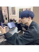 刈り上げマッシュ　ネイビーカラー