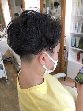 ヘッズ 本八幡店(HEADS) MEN'S HAIR センターパート ツイストスパイラル コンマヘア