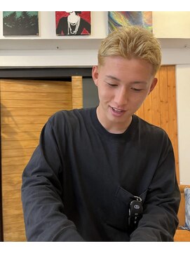 ツネ ヘアアンドヘッドスパ(TsuNE hair&head spa) ブロンドショート　刈り上げショート