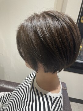 イーラ(era) カジュアルショートボブ