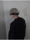 ホワイト　エンドカラー　ブラック　ショートマッシュウルフ