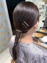 ナッティー バイ ヘッドライト 鎌ヶ谷駅前店(natty by HEADLIGHT)&nbsp;タイトローポニー☆ヘアセット お呼ばれアレンジ