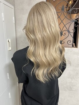 ルノン(LUNON) イメチェンヘアスタイルホワイトブロンド外ハネボブ美髪のススメ