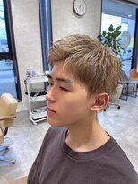 エヌアンドエー 杉戸高野台店(N&A) メンズWカラー×アップバング ベージュ/金髪/ハイトーン