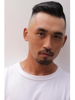 メリケンバーバーショップ コウベ(MERICAN BARBERSHOP KOBE)&nbsp;ネープレス刈り上げ七三分けジェントルマンにイメチェン