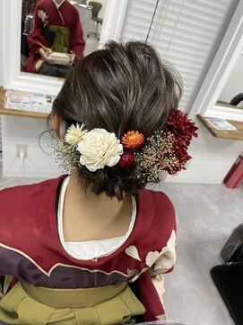 トータルビューティーサロン ディーグレース(TotalBeautySalon D.Grace) ゆるふわシニヨン