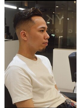 ザワイケーピー(THE YKP) フェード　サイドパート　バーバー　理容室
