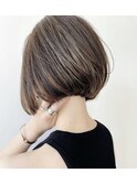 首が綺麗に細く見える!大人女性に人気のハイライトボブ!大宮
