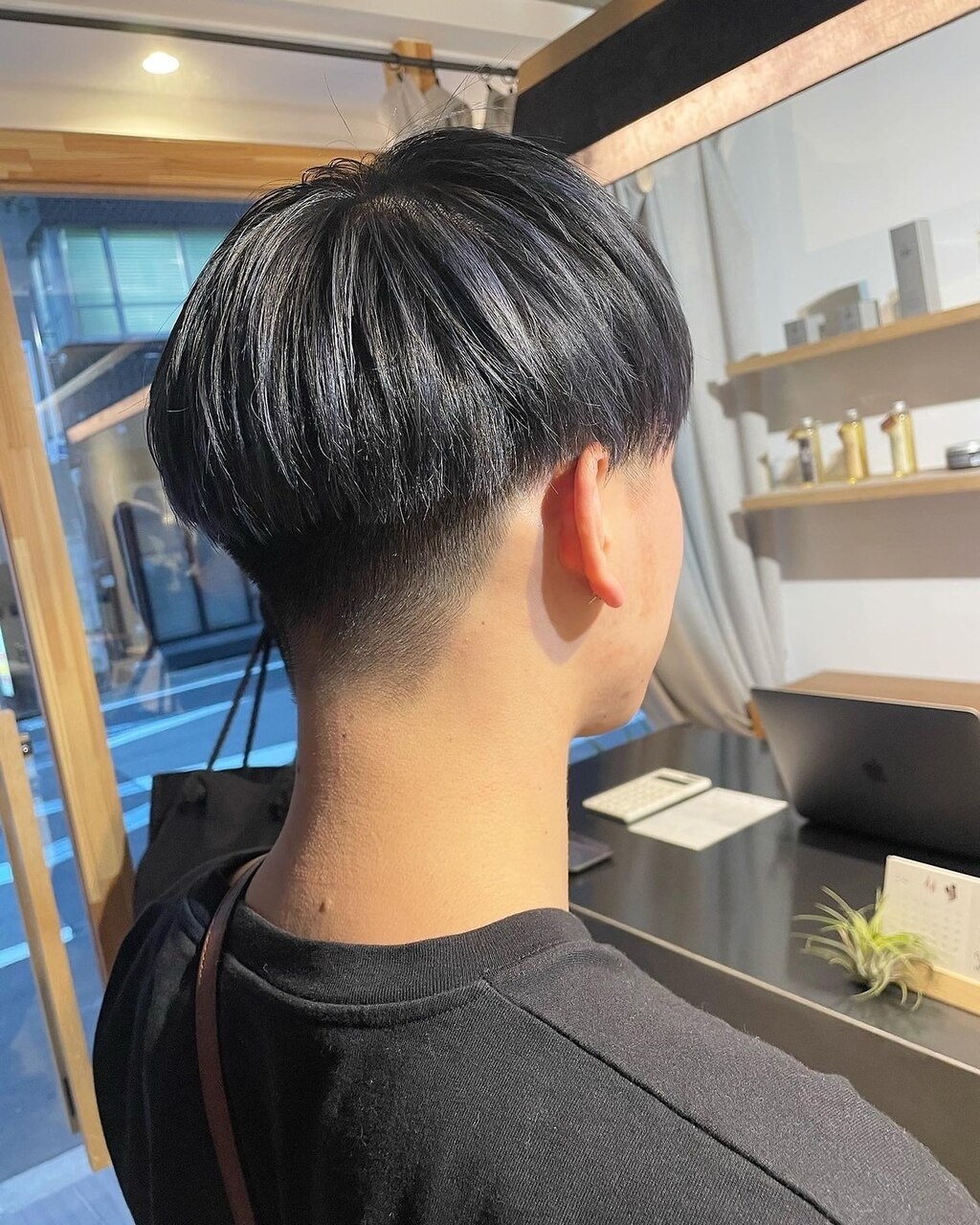 ツーブロックショート/ラウンドマッシュ/ハイライトカラー