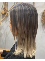キー ヘアーアンドビューティーサロン(Kii hair&beauty salon)&nbsp;バレイヤージュハイライト