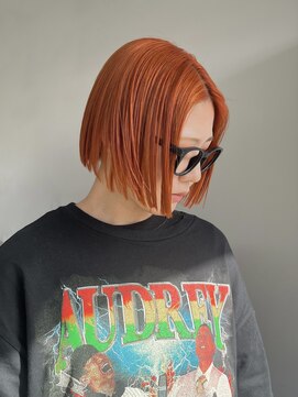 ビーヒアナウ N゜02 金沢鞍月店(BE HERE NOW) 10代20代30代ぱつっとハイトーンオレンジボブ