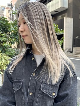 ヌエン 渋谷(NU/EN) shou春のトレンド外国人風バレイヤージュとホワイトベージュ