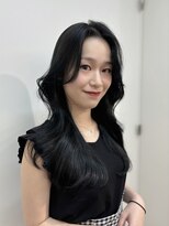 ユーフォリア 渋谷グランデ(Euphoria SHIBUYA GRANDE) 韓国ヘア くびれ巻き ブルーブラック