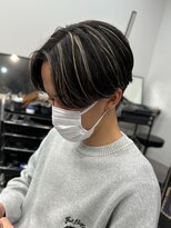 ハイライトセンターパートメッシュダブルカラーツーブロック