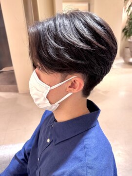 クレビアテン(CreBiA ten_) センターパート　ニュアンスパーマ　フェザーパーマ