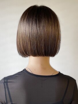 ボイスヘア(voice hair) 冬の艶髪◎アッシュブラウン髪質改善ショート