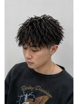 ラディックス(LADiX) ツイスト感強めで、無造作でも雰囲気出るメンズパーマ