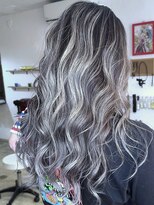 ブレイズヘアー(BLAZEhair) 【透明感デザイン】ホワイトバレイヤージュ×ブリーチ2回