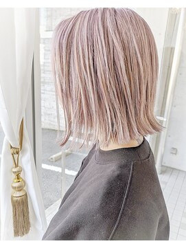 グラッチェ(grazie) ホワイトピンクベージュ