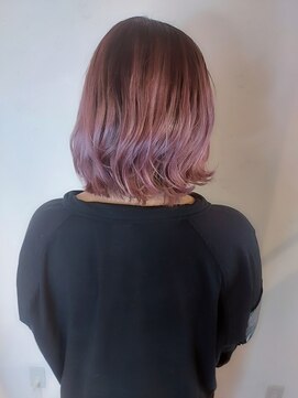 ルチカ(Luccica) 【Luccica】ブリーチカラー　ピンクバイオレットボブ