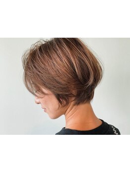 《* ショートヘアは一番女性らしさがでる *》alva by stacyのカットで最大限に魅力を開放。