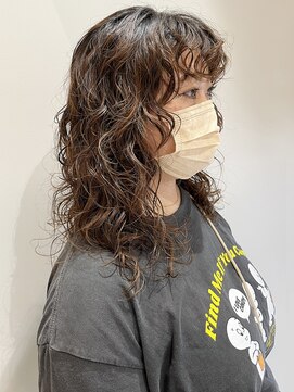 ウクラ バイ レシッド 池袋(uchla by rcid) お洒落個性派ウェーブパーマスパイラルエモージュエアリーカール