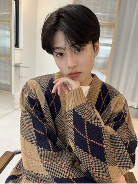 コンティニュー オモテサンドウ(CONTINUE OMOTESANDO) 大人気！韓国風コンマバングセンターパートメンズヘア