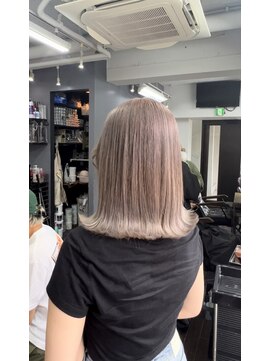 テテ(TETE) グレージュ