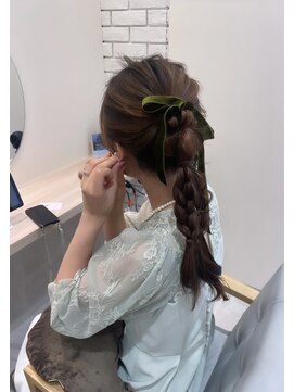 イロドリ(irodori.) 結婚式お呼ばれヘア 大人可愛い ポニーテールアレンジ