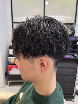 ヴァネッサ VANESSA ニュアンスパーマツイストスパイラルパーマ刈り上げ