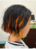 クセ毛インナーカラーツーブロックショート