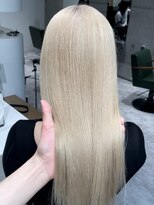 モニカ(MONIQA) ブロンドベージュ