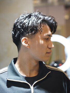 メリケンバーバーショップ コウベ(MERICAN BARBERSHOP KOBE) サーフカールメンズカットパーマ