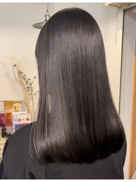 ロッカヘアエジェ(ROCCA hair eje.) ハイライトカラーグロスストレート