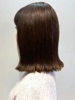 オレンジペコ(orange peco)&nbsp;透明感カラー アッシュベージュ 外ハネミディ 髪質改善 20代