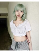 ピア(Pia)&nbsp;ペールグリーン　レイヤーボブ　ケアブリーチ　ハイトーン