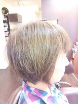 ヘアメイク ビス(Hair Make Bis.)&nbsp;前下がりのショートボブスタイル