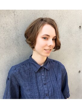 アブソ(Absolute) かきあげショートフェミニン3