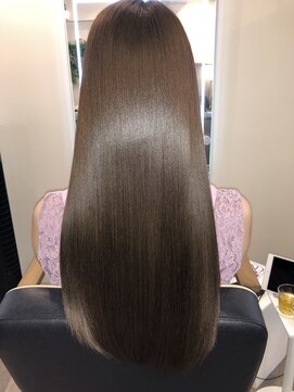 アールサロン アオヤマ(Rr SALON AOYAMA) プラチナミネコラストレート