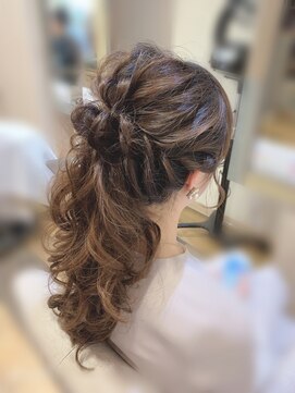 エース(Ace) ポニーテールアレンジ