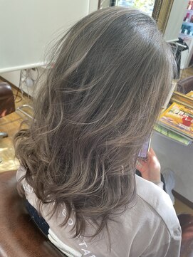 リリー ヘアーアンドビューティー(Lily) ブリーチカラー