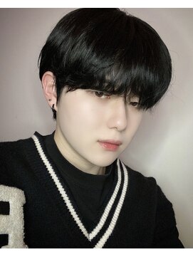 シン(syn) 黒髪 マッシュ ブルーブラック